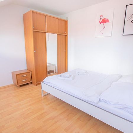 Podwale Str Large Flat In The Heart Of Old Town Apartment Варшава Екстериор снимка
